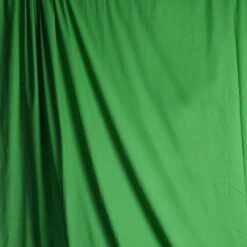 Savage 10 X 12-Feet Standard Weight Solid Muslin Background, Chroma Green(Savage Sd4612 10 X 12 Feet Standard Weight Solid Muslin Background Chroma Green)
